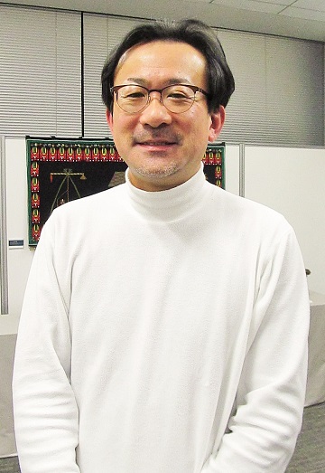 白羽弥仁監督
