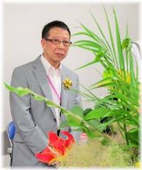 何仲涛先生